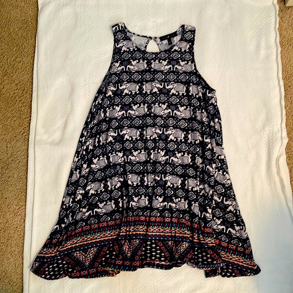 Comfy cotton summer sleeveless dress. Very flowy